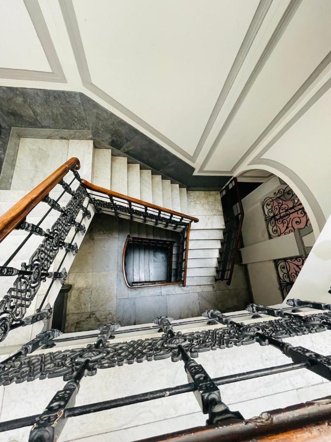Appartamento Sul Teatro San Carlo Neapel Exterior foto